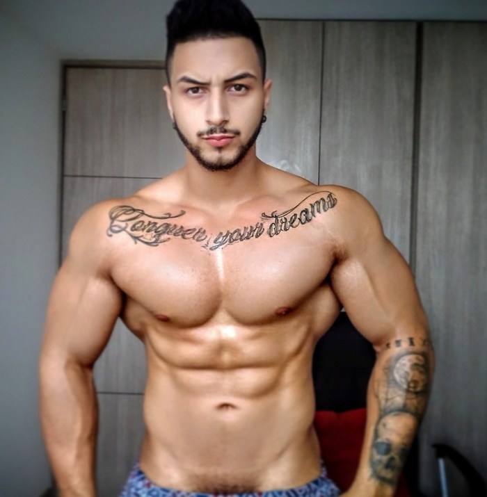 Max Dic Flirt4Free Male Webcam Model Muscle Hunk 