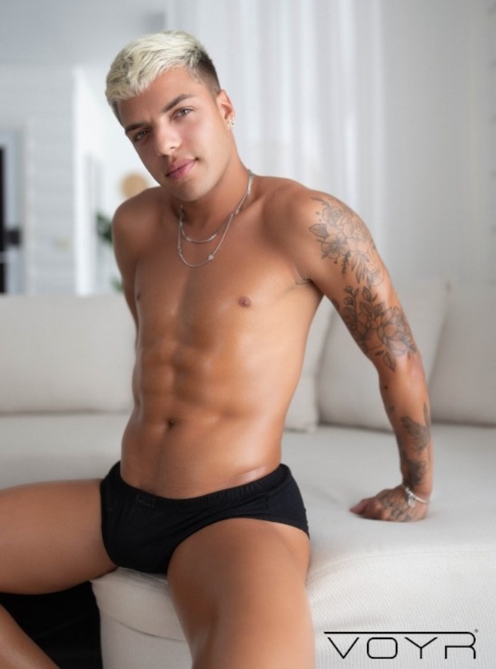 Lucas Brandao Big Rod Gay Porn VOYR 