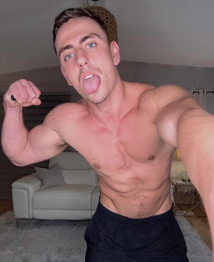 Nikolai Lazaro Tyler Myers Gay Porn Star Muscle Hunk 