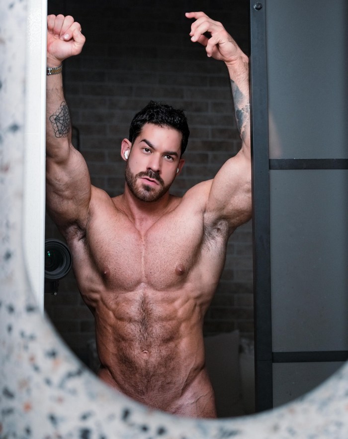 Oliver Alpha OnlyFans Male Model Naked Muscle Hunk 