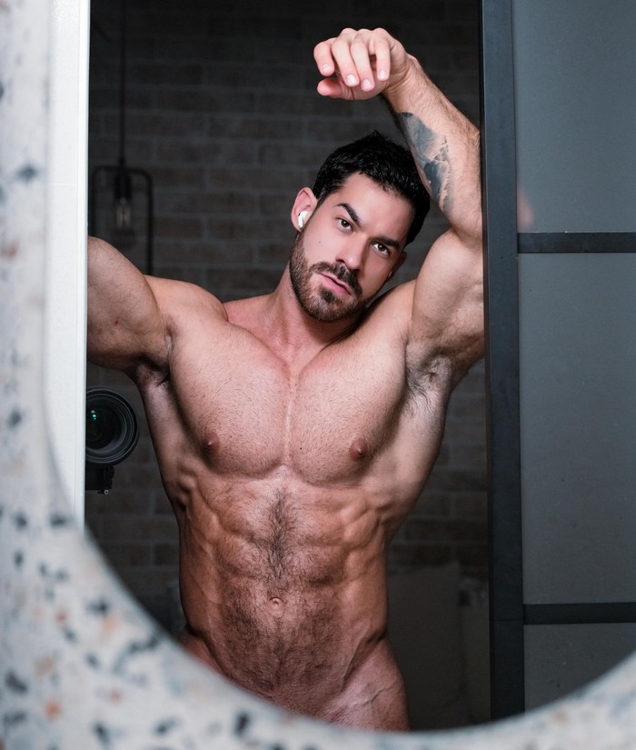 Oliver Alpha OnlyFans Male Model Naked Muscle Hunk