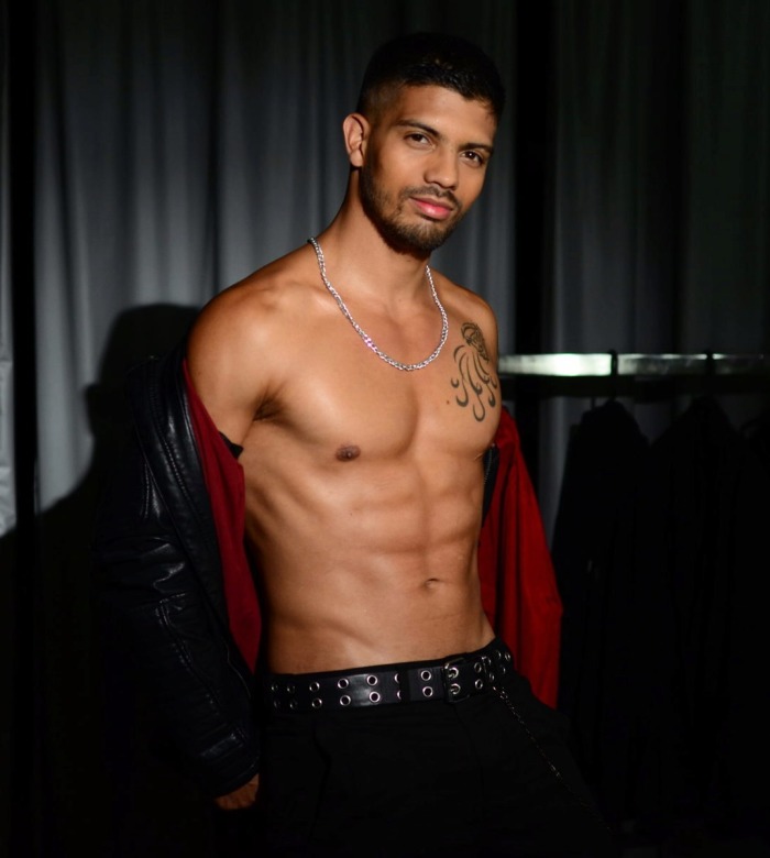 Dann Saenz Flirt4Free Male Webcam Mode Muscle Stud