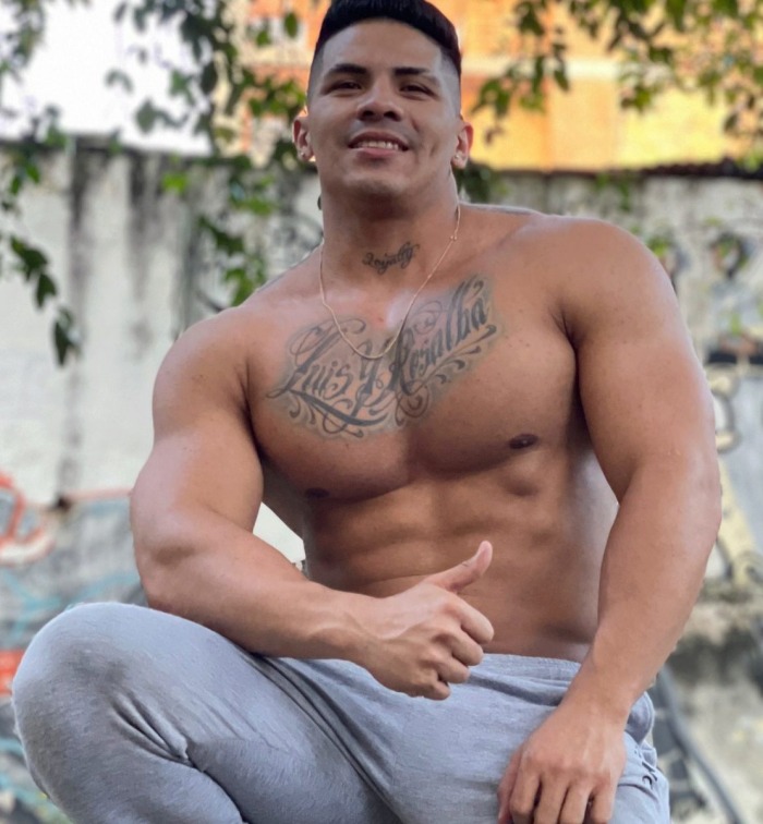 Fabian Arango Flirt4Free Male Webcam Model Muscle Hunk 