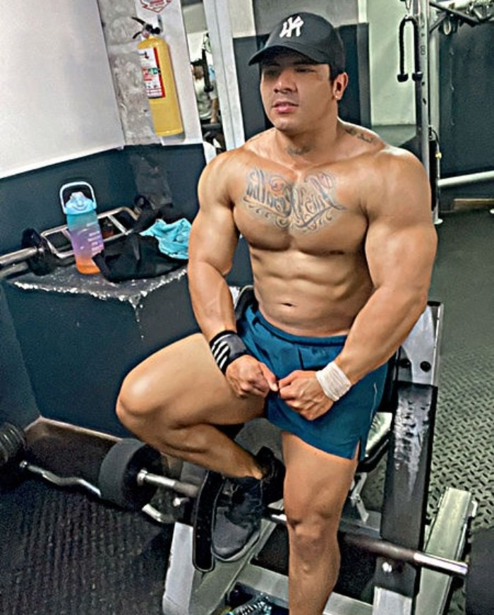 Fabian Arango Flirt4Free Male Webcam Model Muscle Hunk 