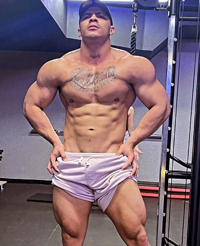 Fabian Arango Flirt4Free Male Webcam Model Muscle Hunk 