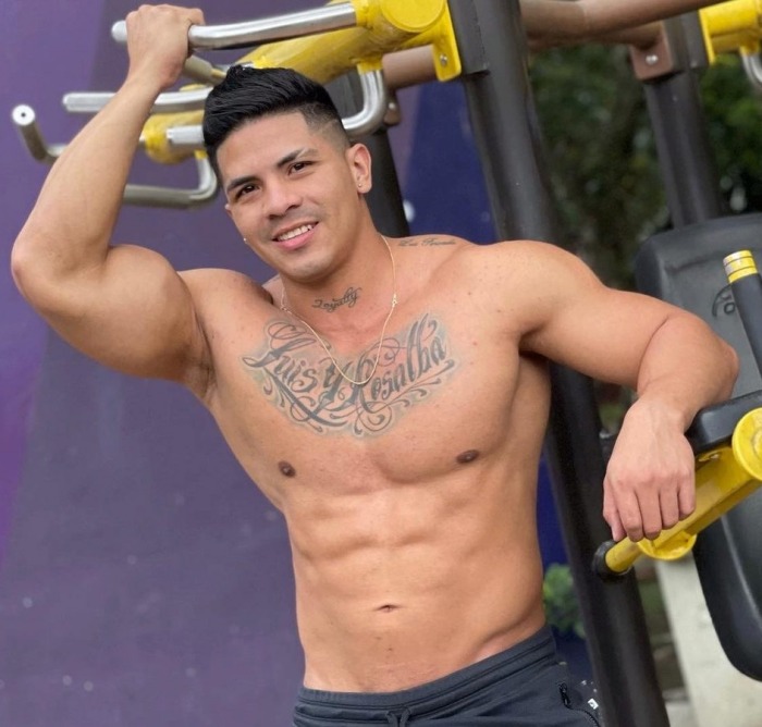 Fabian Arango Flirt4Free Male Webcam Model Muscle Hunk 