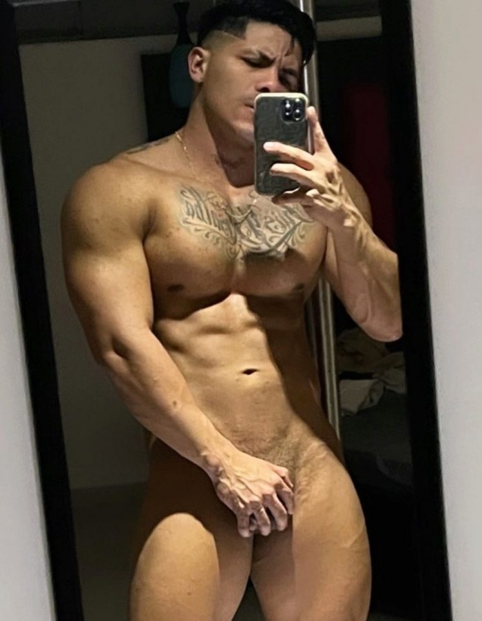 Fabian Arango Flirt4Free Male Webcam Model Muscle Hunk 