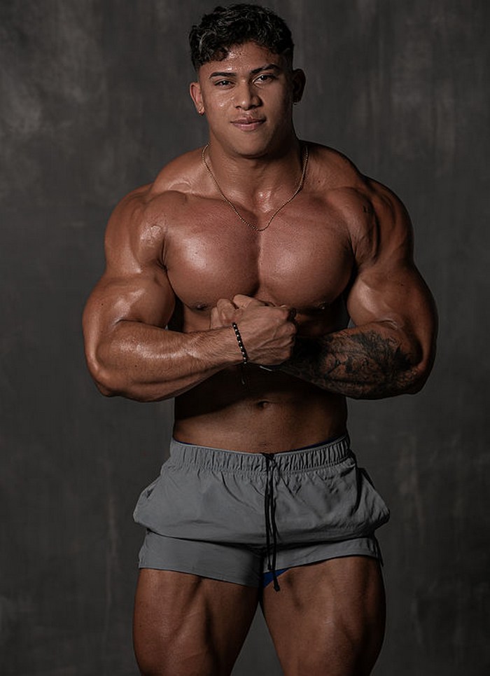 Mathew Evanz Flirt4Free Webcam Male Model Muscle Hunk