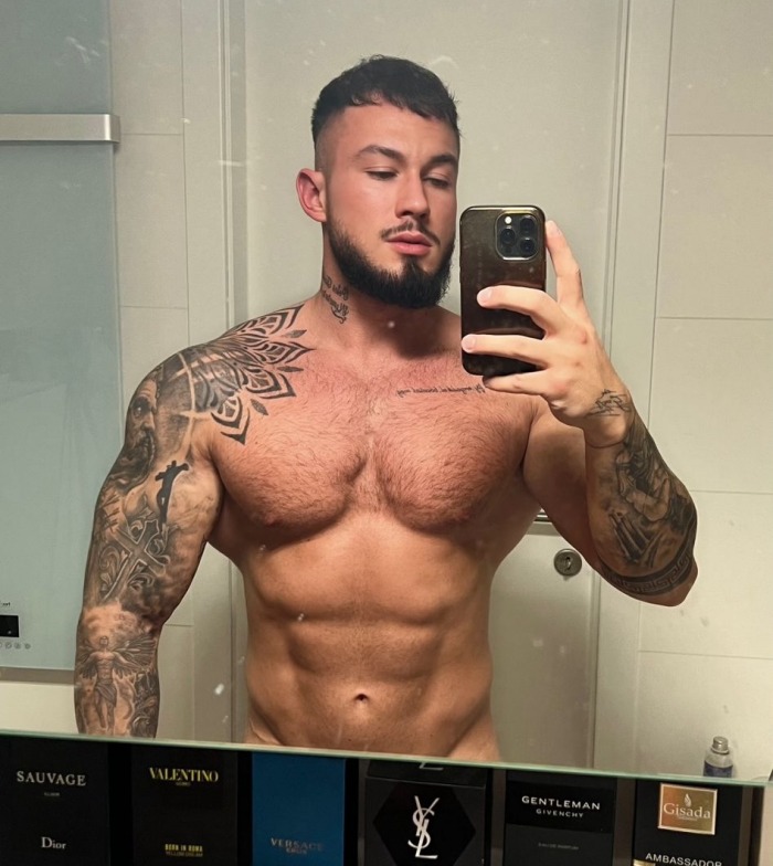 Big Ray OnlyFans Porn Star Naked Muscle Hunk