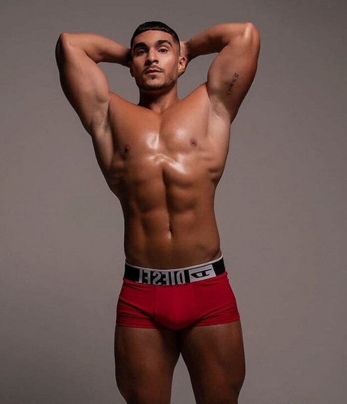 Mateo Zar Flirt4Free