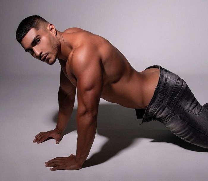 Mateo Zar Flirt4Free