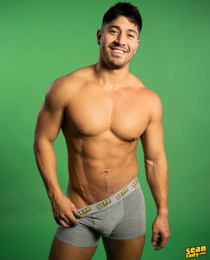 Paco Colombiano Gay Porn Star Shirtless Bodybuilder 