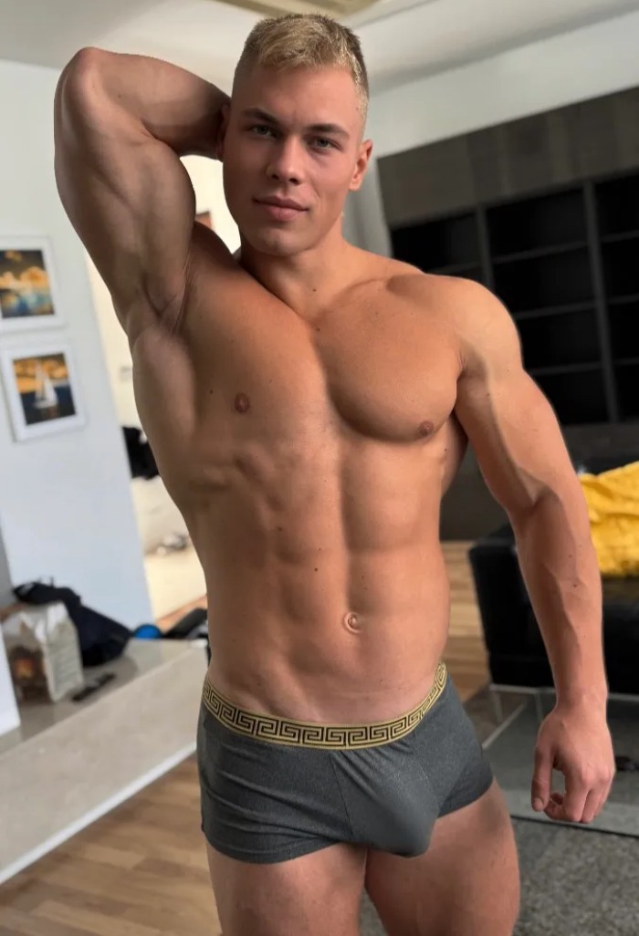 Donnie Rey OnlyFans Male Model Shirtless Muscle Hunk Armpit