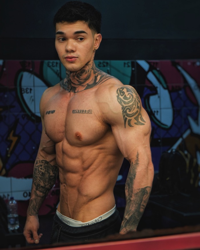 Justin Clark Flirt4Free Chaturbate Webcam Model Muscle Hunk 