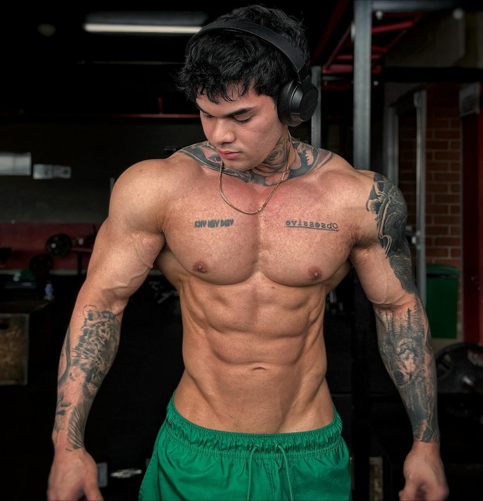 Justin Clark Flirt4Free Chaturbate Webcam Model Muscle Hunk 