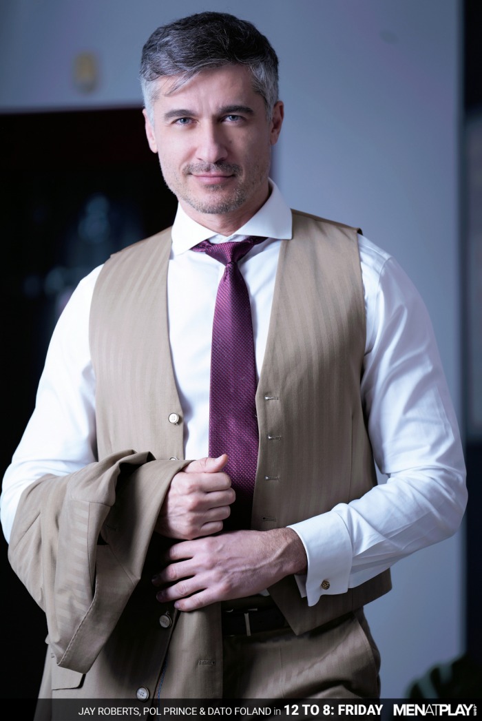 Jay Roberts Gay Porn Star Suit MenAtPlay 