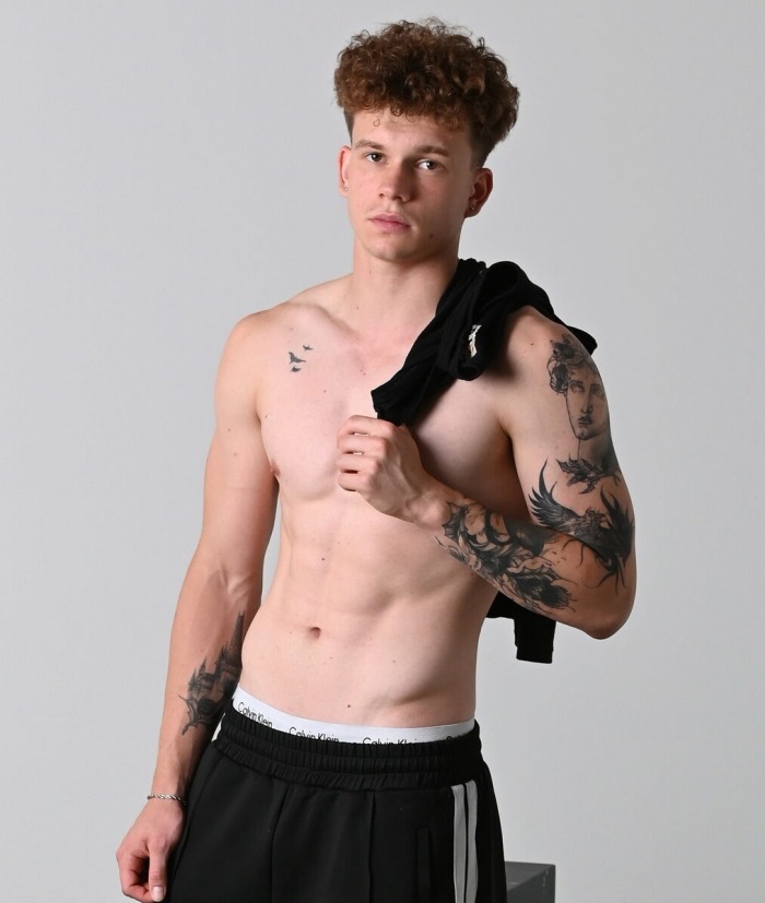 Knox Savage Flirt4Free Male Model Webcam Stud 