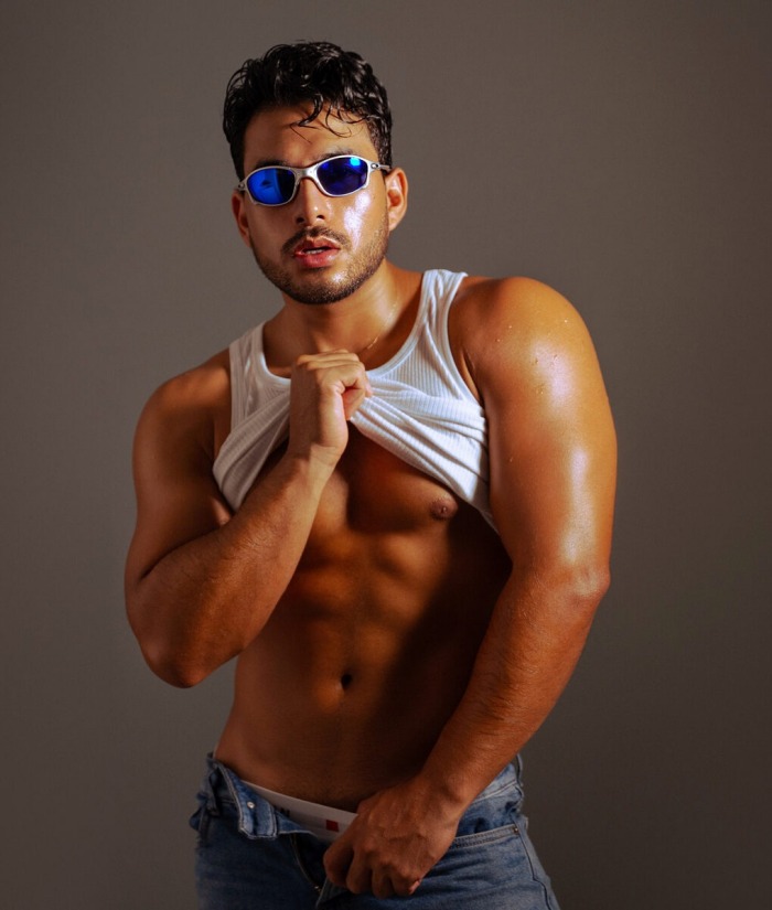 Lian Cruz Flirt4Free Muscle Hunk