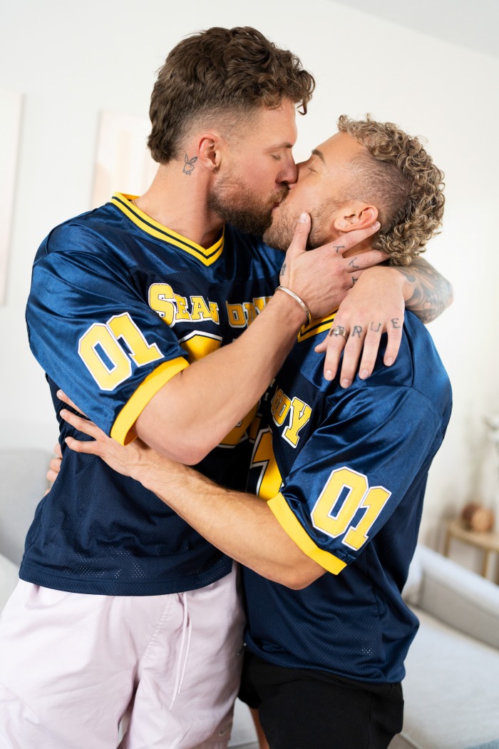 CurvedKing Hunter Mason SeanCody Gay Porn