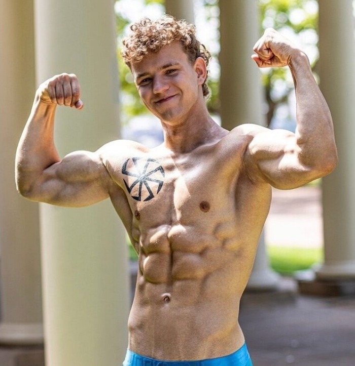 Mark Hammond Flirt4Free Muscular Male Model 