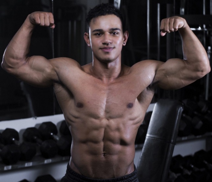 Aaron Velour Flirt4Free Muscle Hunk Cam Male Model XXX