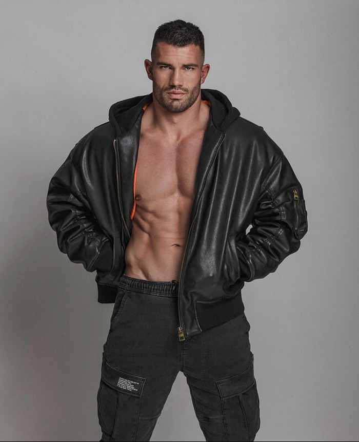 Henry Eastwood Flirt4Free Male Male Webcam Hunk